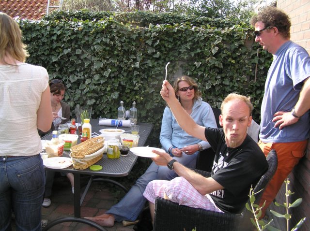 dongenaantafel.jpg